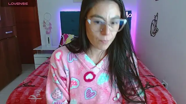 Snapshot of antonella_sweet33 chatting on 12, 3, 2025 antonella sweet33 online show from 12, 3, 2025