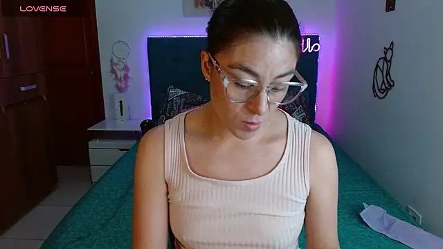 Snapshot of antonella_sweet33 chatting on 22, 3, 2025 antonella sweet33 online show from 22, 3, 2025