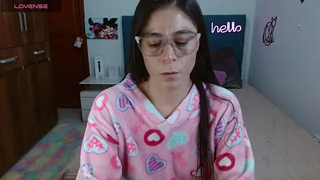 Snapshot of antonella_sweet33 chatting on 8, 6, 2026 antonella sweet33 online show from 8, 6, 2026