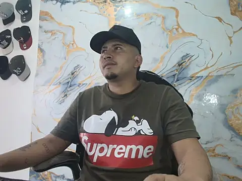 Snapshot of myke_andrade chatting on 27, 5, 2026 myke andrade online show from 27, 5, 2026
