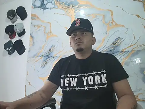 Snapshot of myke_andrade chatting on 4, 6, 2026 myke andrade online show from 4, 6, 2026