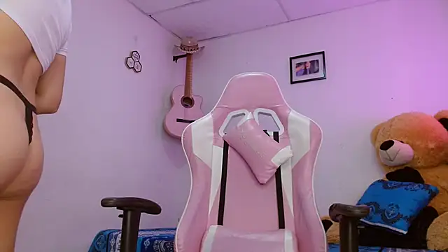 Snapshot of Dakota_bumm chatting on 29, 11, 2025 Dakota bumm online show from 29, 11, 2025