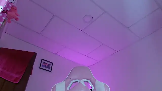 Snapshot of Dakota_bumm chatting on 7, 2, 2026 Dakota bumm online show from 7, 2, 2026