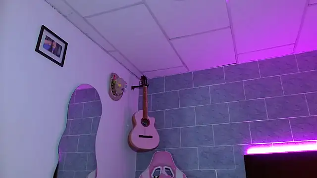 Snapshot of Dakota_bumm chatting on 1, 4, 2026 Dakota bumm online show from 1, 4, 2026