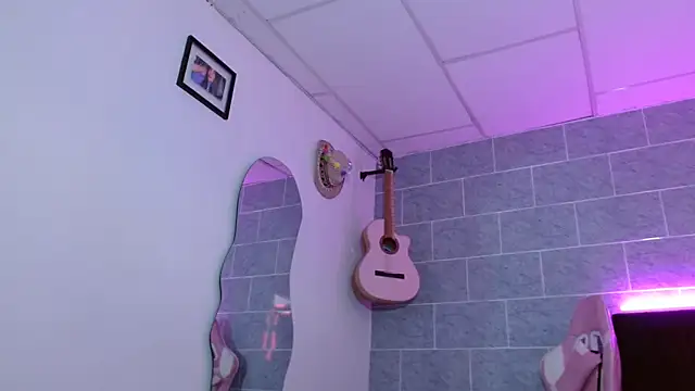 Snapshot of Dakota_bumm chatting on 6, 4, 2026 Dakota bumm online show from 6, 4, 2026