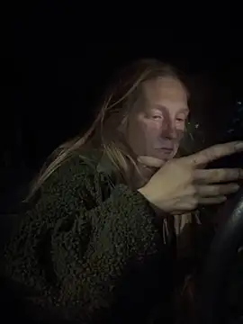 GoldenFlameGoddess online show from 26, 11, 2025