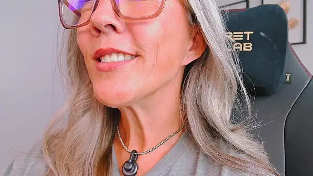 sunniedayz  online show from 19, 7, 2026