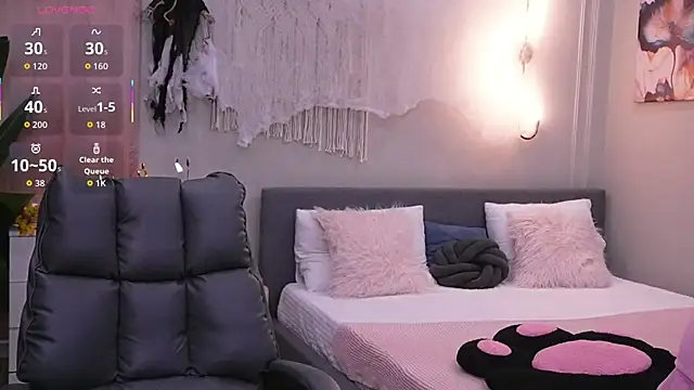 Snapshot of Molly_Jons chatting on 28, 10, 2025 Molly Jons online show from 28, 10, 2025