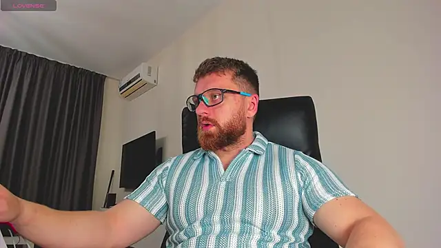 Findom guy online show from 15, 3, 2026