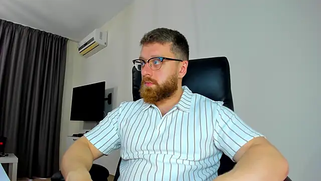 Findom guy online show from 11, 4, 2026