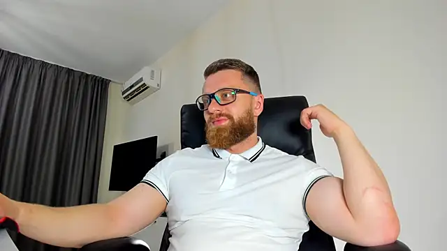 Findom guy online show from 25, 5, 2026