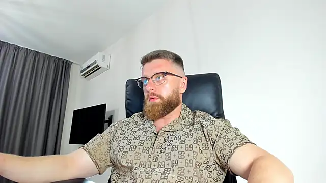 Findom guy online show from 28, 5, 2026