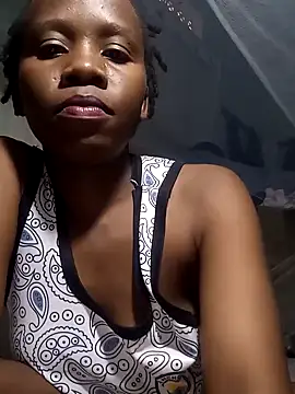 Queentesi online show from 2, 2, 2025