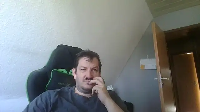 Snapshot of Golffahrer1982 chatting on 22, 9, 2025 Golffahrer1982 online show from 22, 9, 2025