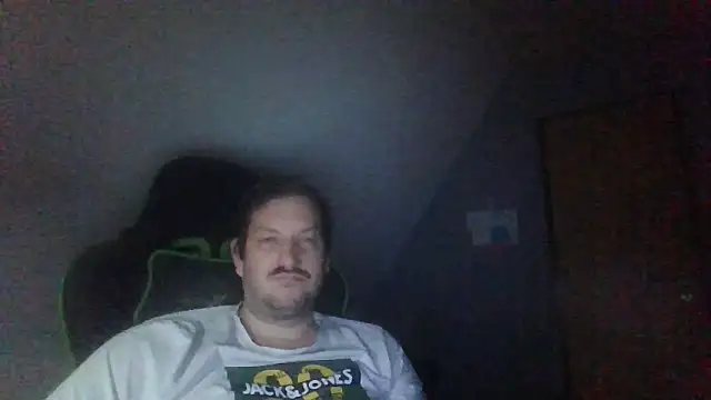 Snapshot of Golffahrer1982 chatting on 26, 10, 2025 Golffahrer1982 online show from 26, 10, 2025