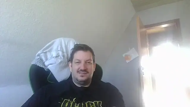 Snapshot of Golffahrer1982 chatting on 2, 4, 2026 Golffahrer1982 online show from 2, 4, 2026