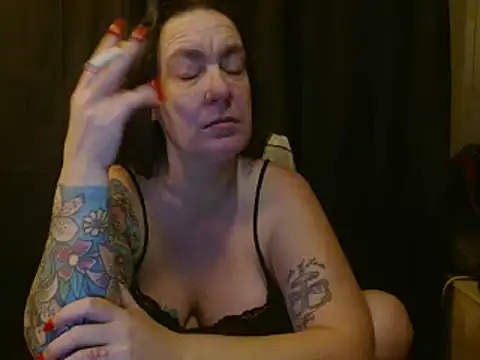 SimoneMoore online show from 15, 3, 2025