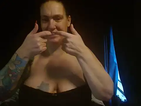 Snapshot of SimoneMoore chatting on 8, 1, 2026 SimoneMoore online show from 8, 1, 2026