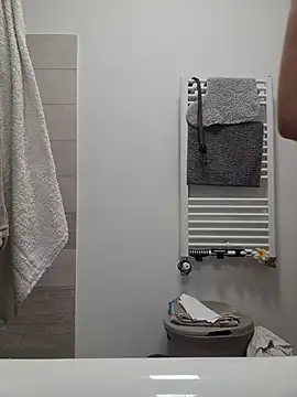 Snapshot of ToplessDragon@xh chatting on 13, 4, 2026 ToplessDragonxh online show from 13, 4, 2026