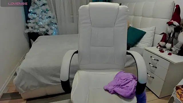 Snapshot of Kathlyn__Heath chatting on 7, 1, 2025 Kathlyn Heath online show from 7, 1, 2025