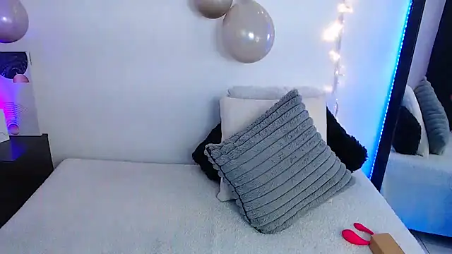 Snapshot of Isa_Maiden1 chatting on 13, 3, 2026 Isa Maiden1 online show from 13, 3, 2026