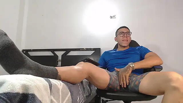 Snapshot of Sofiafuck20 chatting on 12, 4, 2026 Sofiafuck20 online show from 12, 4, 2026