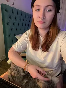 Snapshot of _Chlo__e chatting on 4, 2, 2025 Chlo e online show from 4, 2, 2025