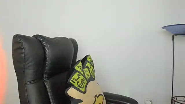 Snapshot of Mila__Paramo chatting on 25, 3, 2026 Mila Paramo online show from 25, 3, 2026