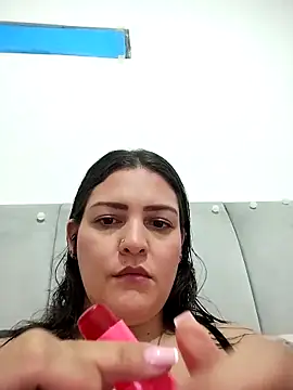 Snapshot of Mia_Hampton chatting on 5, 4, 2026 Mia Hampton online show from 5, 4, 2026