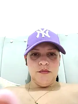 Snapshot of Mia_Hampton chatting on 11, 4, 2026 Mia Hampton online show from 11, 4, 2026