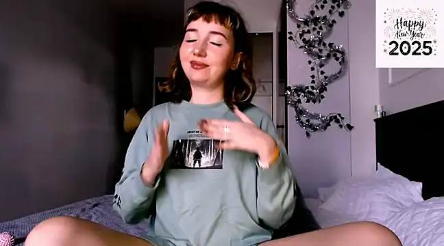 Cosmo Riri online show from 1, 1, 2025