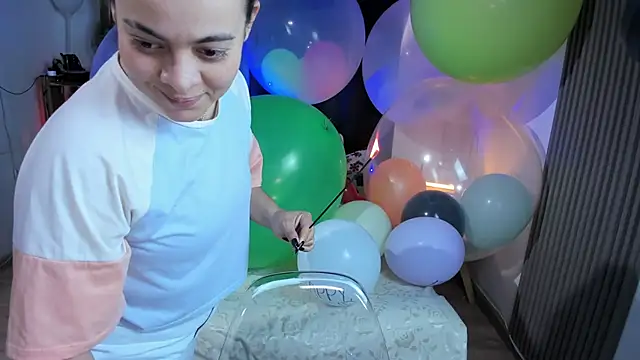 Cuttiealice online show from 24, 1, 2025