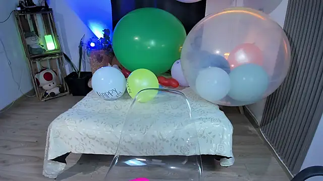 Cuttiealice online show from 26, 1, 2025