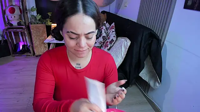 Cuttiealice online show from 31, 1, 2025