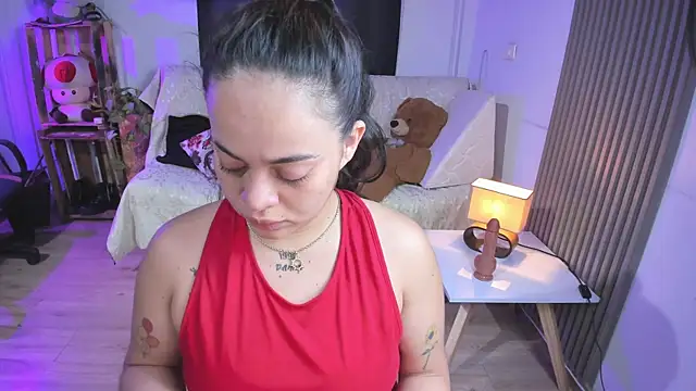 Cuttiealice online show from 11, 2, 2025