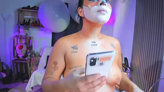 Cuttiealice online show from 12, 2, 2025