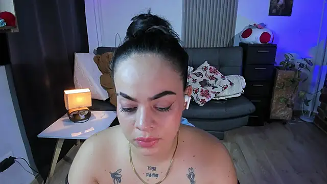 Cuttiealice online show from 8, 3, 2025