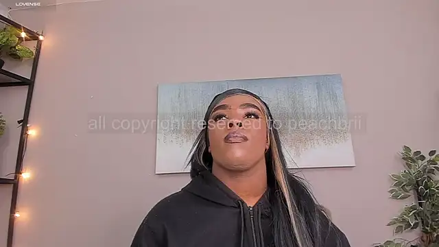 Briana Wells  online show from 2, 12, 2025