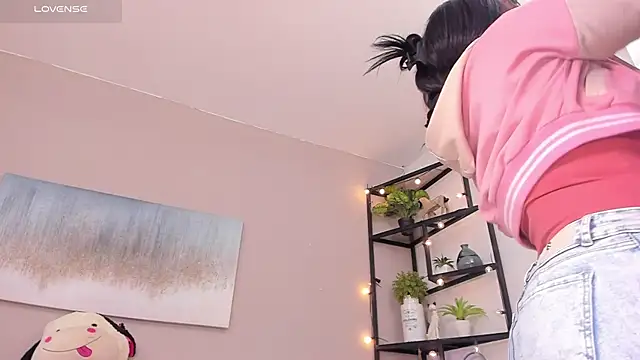 Briana Wells  online show from 21, 3, 2026