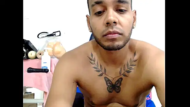 Snapshot of hugeeblackcock chatting on 21, 7, 2026 hugeeblackcock online show from 21, 7, 2026
