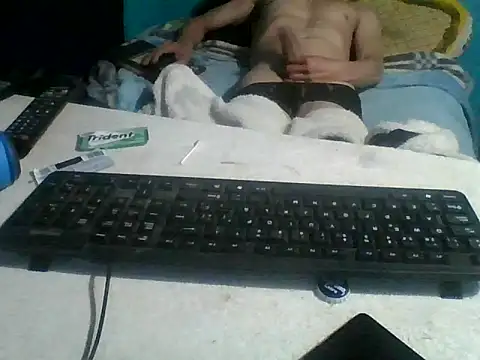 Snapshot of malekon76 chatting on 6, 11, 2025 malekon76 online show from 6, 11, 2025