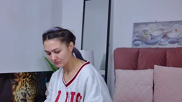 Snapshot of NicolLopeze chatting on 26, 2, 2025 NicolLopeze online show from 26, 2, 2025