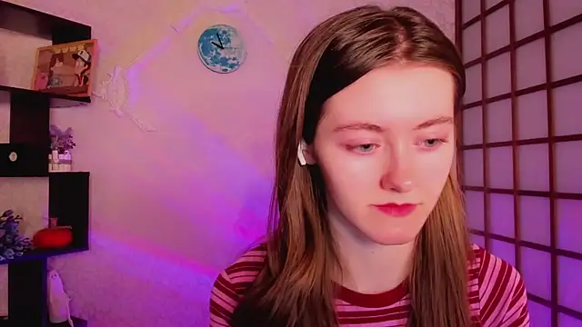 KateCuddle online show from 11, 12, 2024