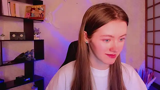 KateCuddle online show from 14, 1, 2025