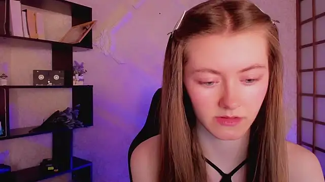 KateCuddle online show from 17, 1, 2025