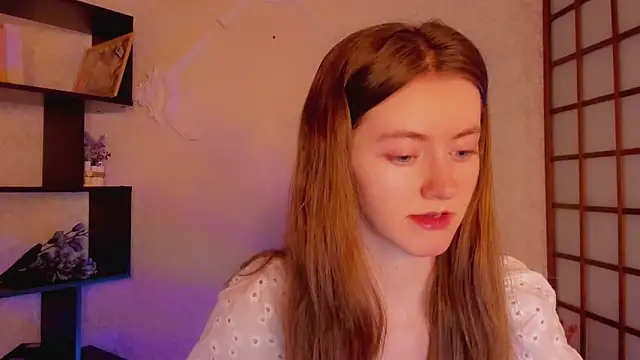 KateCuddle online show from 10, 3, 2025