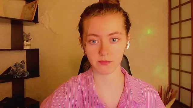 KateCuddle online show from 11, 3, 2025