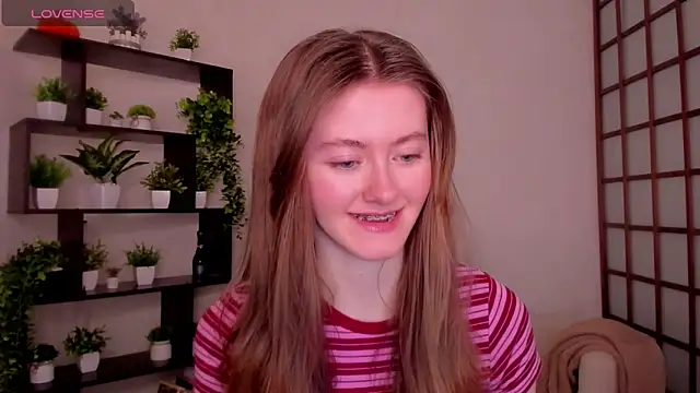 Snapshot of KateCuddle chatting on 5, 2, 2026 KateCuddle online show from 5, 2, 2026