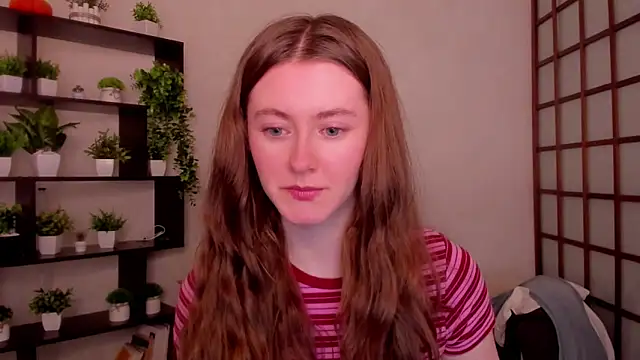 Snapshot of KateCuddle chatting on 7, 4, 2026 KateCuddle online show from 7, 4, 2026