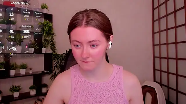 Snapshot of KateCuddle chatting on 23, 4, 2026 KateCuddle online show from 23, 4, 2026